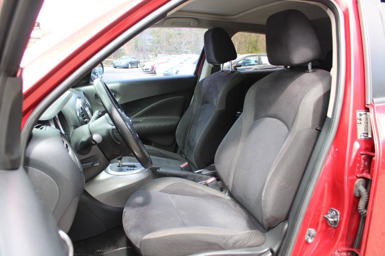 Used 2011 Nissan Juke SV w/ Interior Illumination Pkg image 25