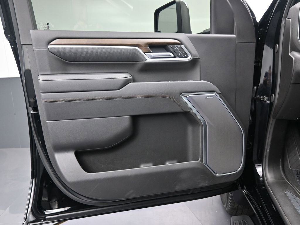 Used 2026 Chevrolet Silverado 3500 High Country w/ High Country Premium Package AWD/4WD image 11