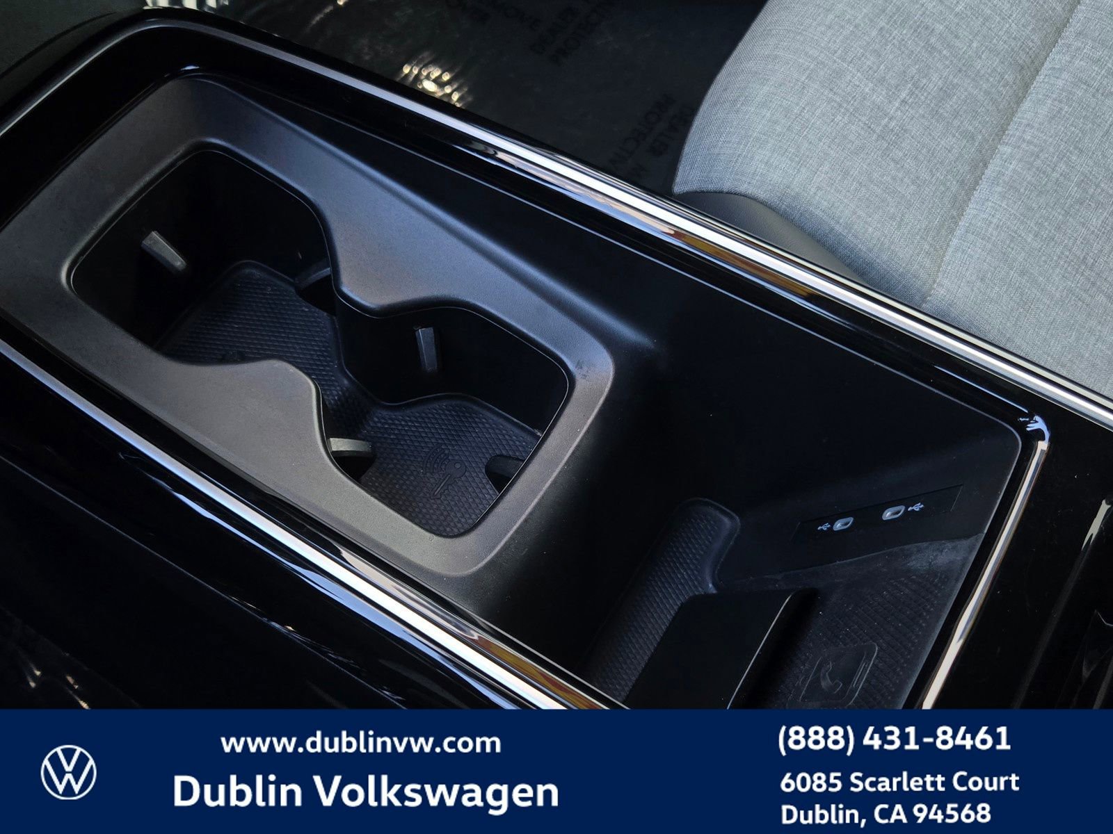 Used 2023 Volkswagen ID.4 Pro image 17