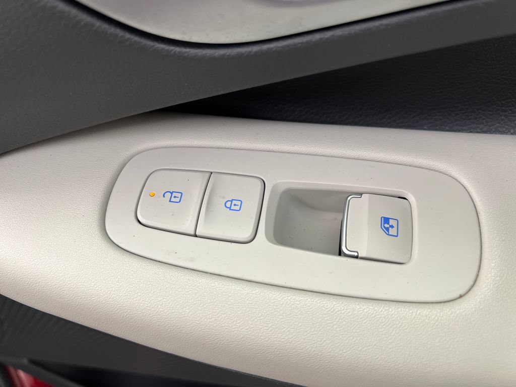 Used 2025 Hyundai Sonata SEL FWD image 29