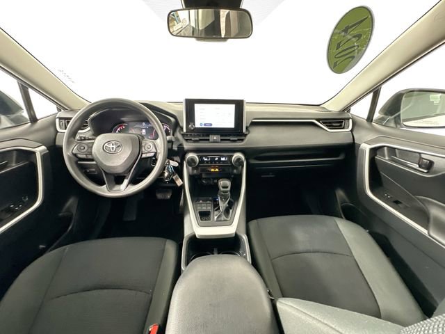Used 2024 Toyota RAV4 LE AWD/4WD image 3
