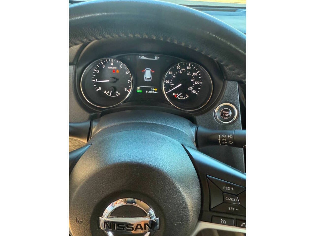 Used 2017 Nissan Rogue SV AWD/4WD image 12