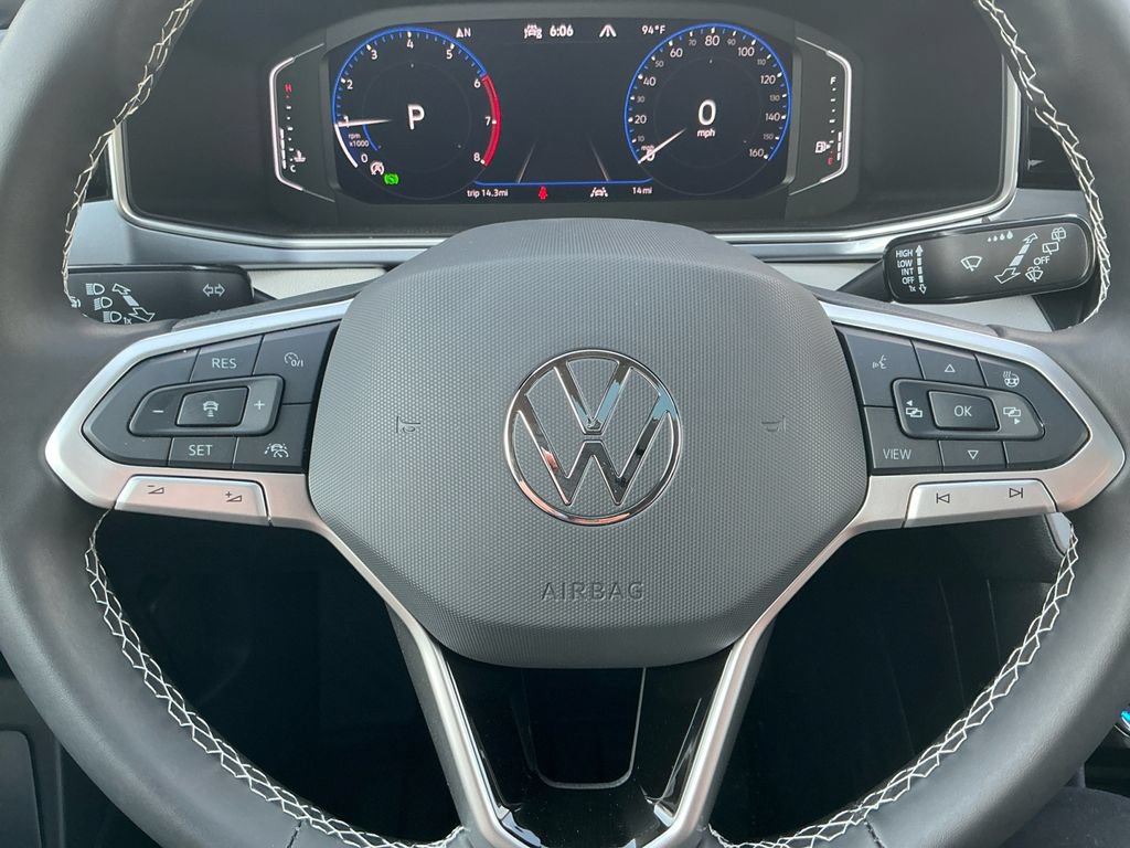 Used 2025 Volkswagen Taos SEL w/ Taos Adventure Package (SXB) AWD/4WD image 19