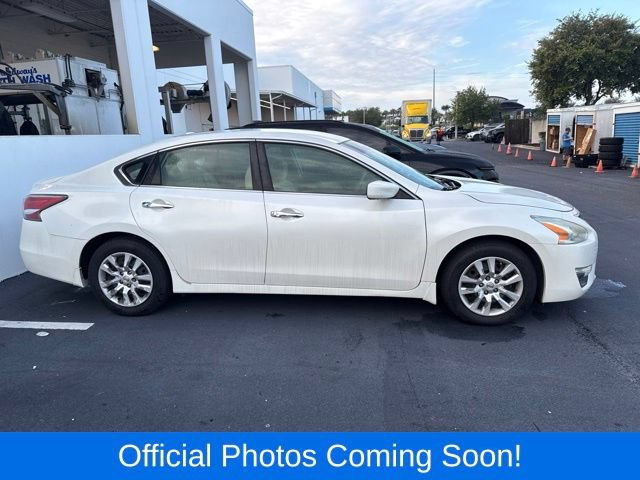 Used 2015 Nissan Altima 2.5 S w/ Power Driver Seat Package FWD image 8