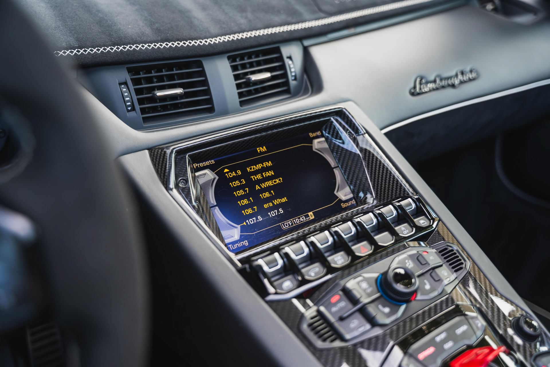 Used 2021 Lamborghini Aventador SVJ AWD/4WD image 45