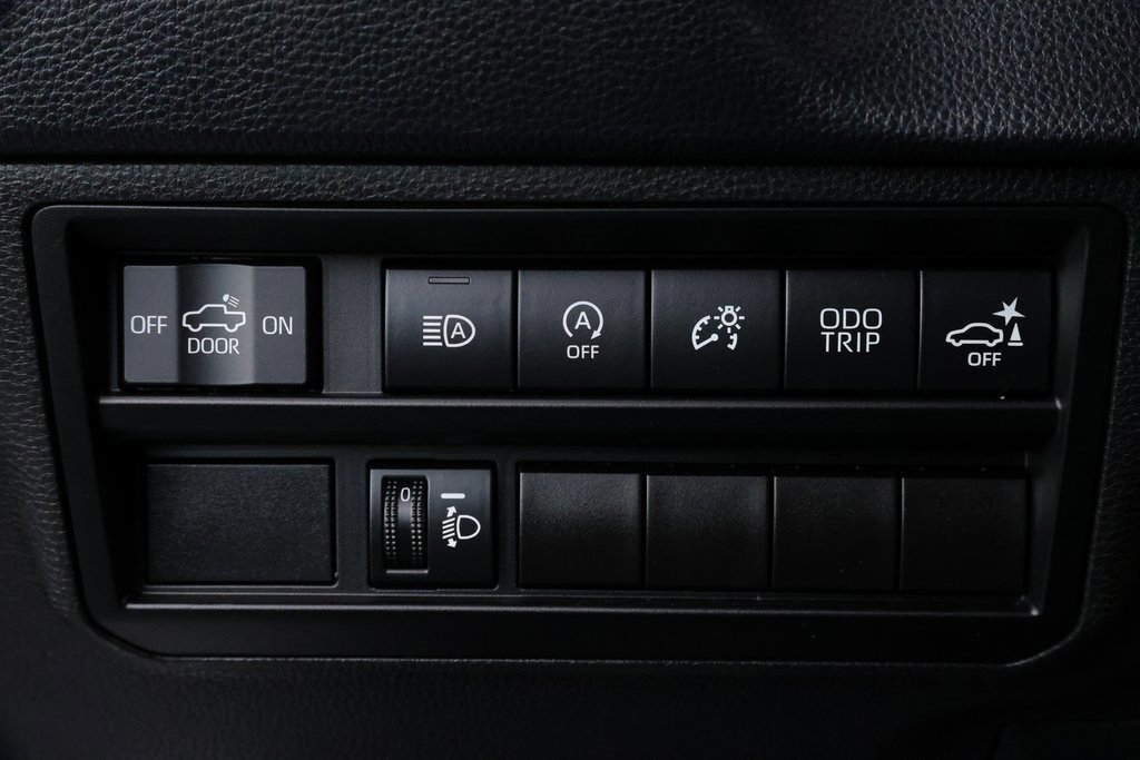 Used 2022 Toyota Tundra SR5 w/ SR5 Convenience Package image 19