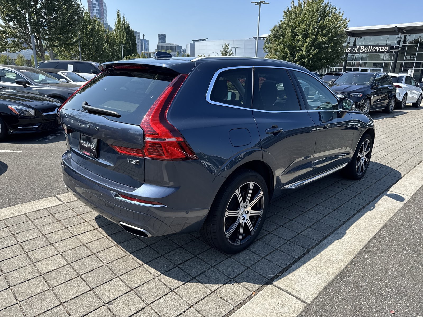 Used 2021 Volvo XC60 T5 Inscription w/ Advanced Package AWD/4WD image 5