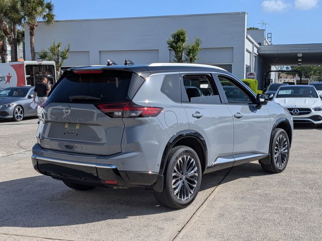 Used 2025 Nissan Rogue Platinum w/ Tech Package image 5