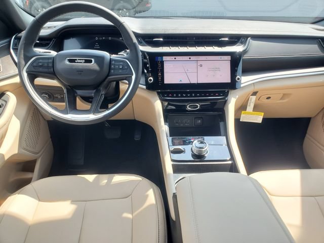 New 2026 Jeep Grand Cherokee Limited AWD/4WD image 11