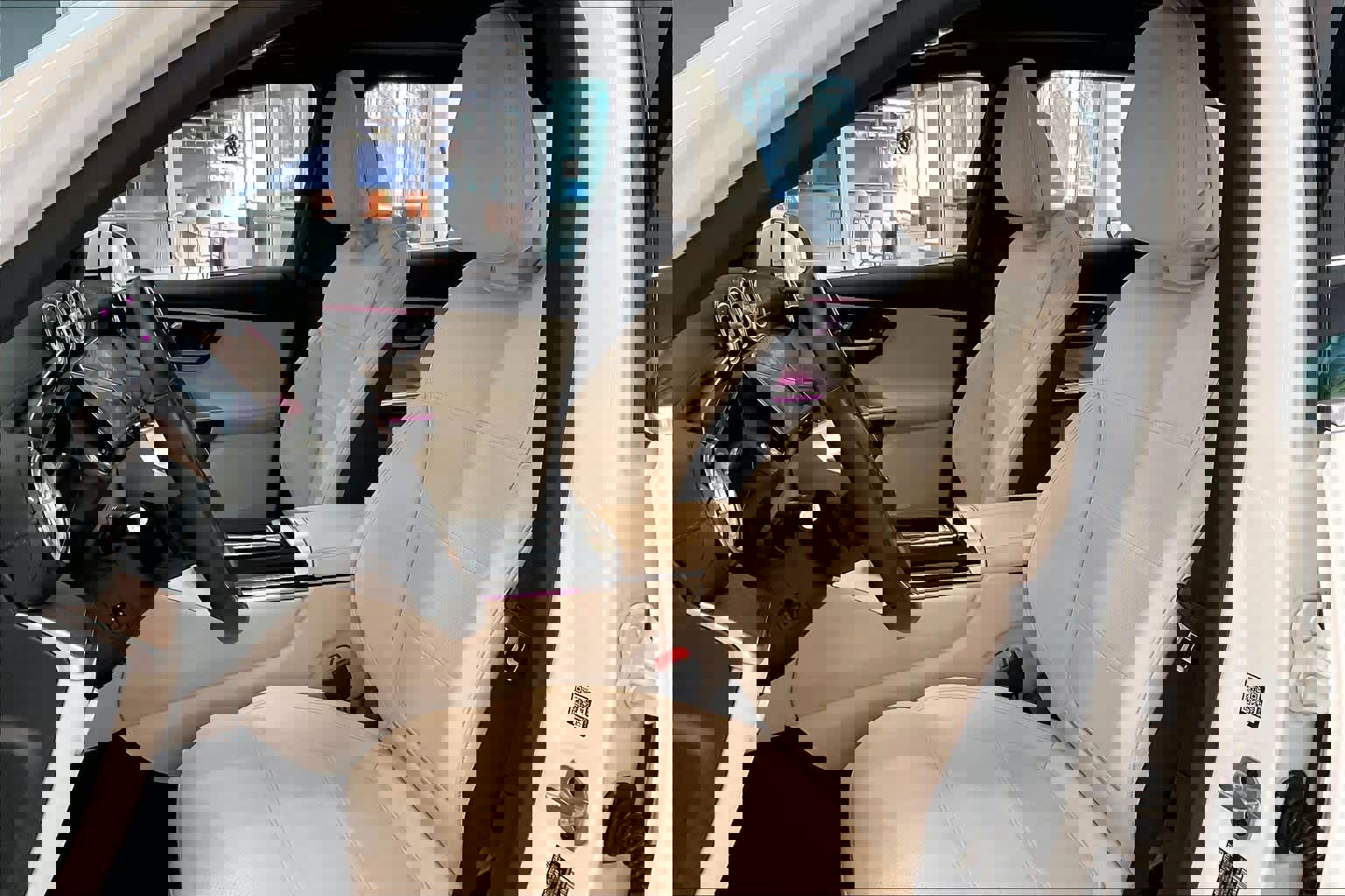 Used 2023 Mercedes-Benz GLC 300 4MATIC image 7