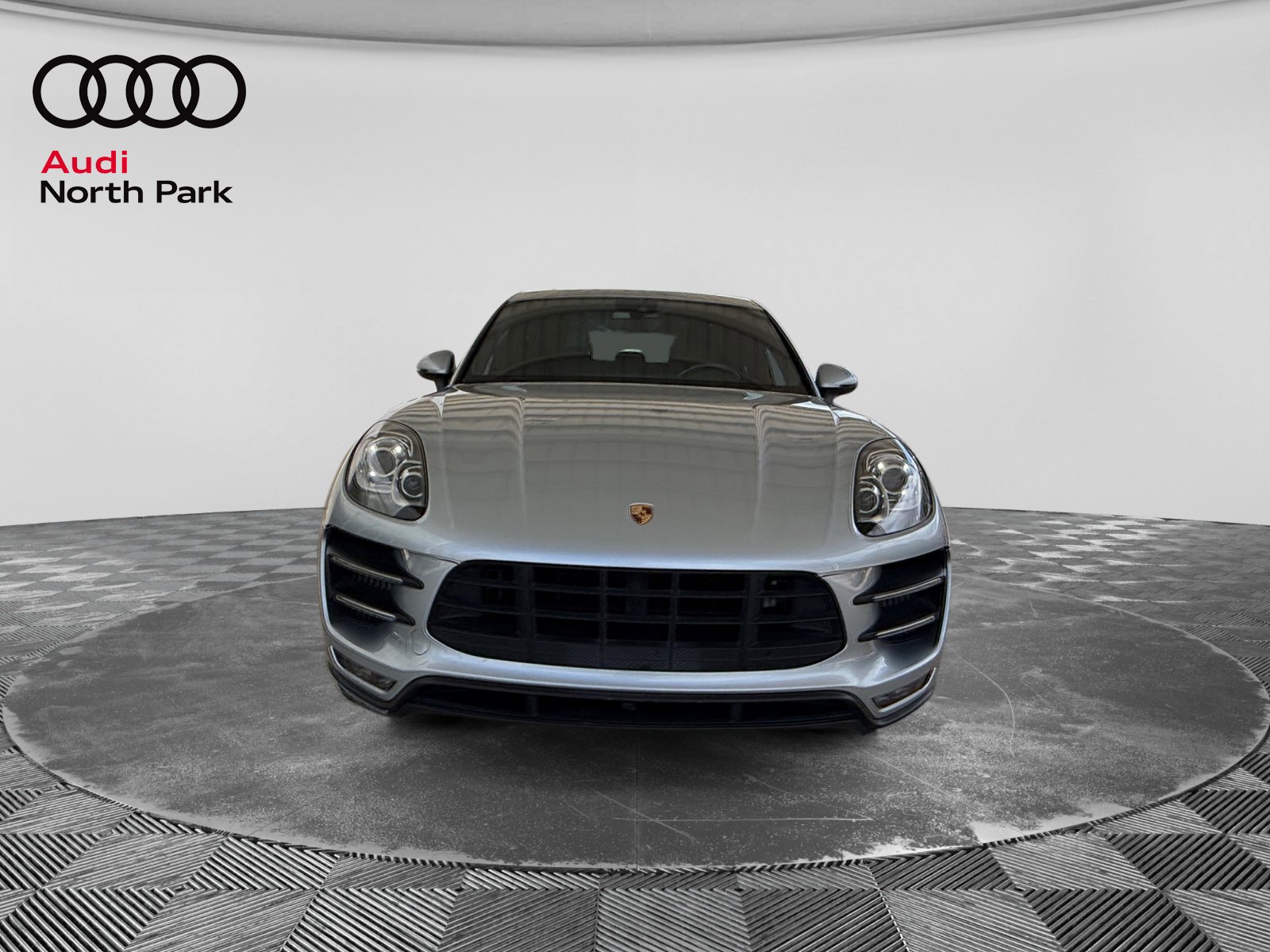 Used 2015 Porsche Macan Turbo AWD/4WD image 8