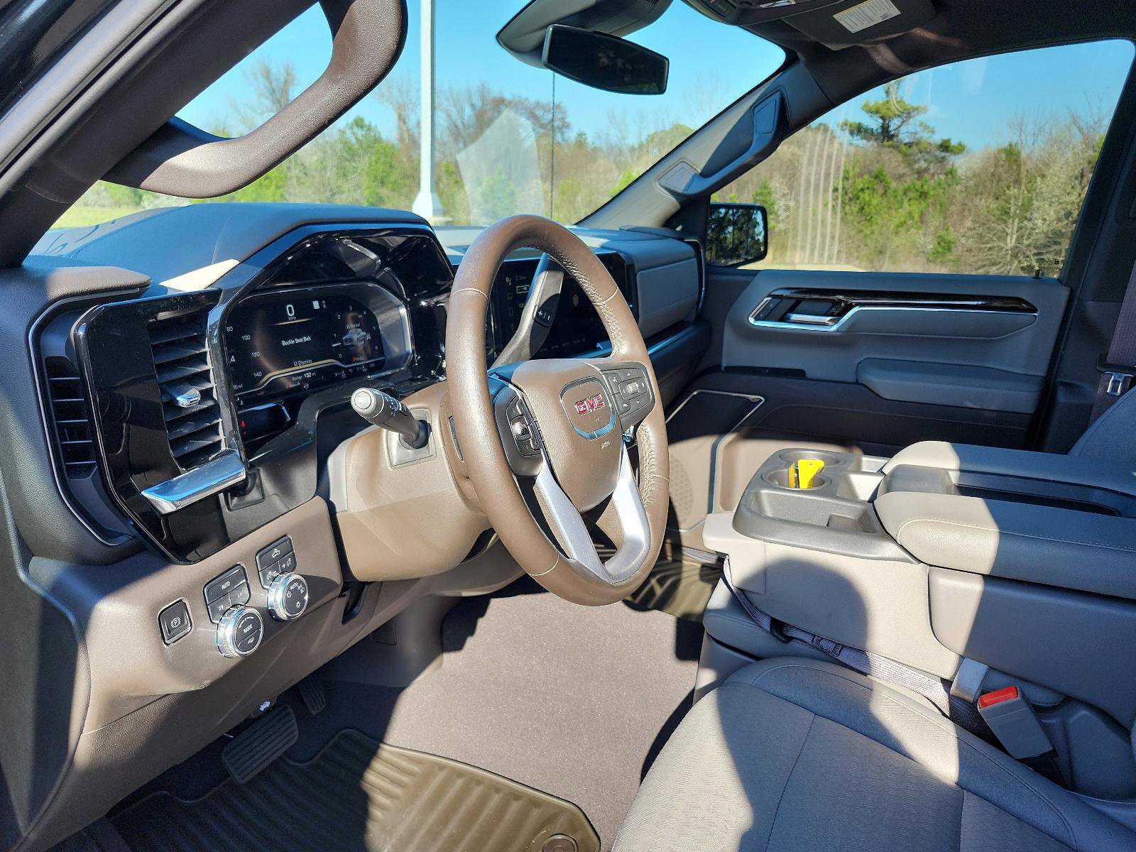 Certified 2022 GMC Sierra 1500 SLE image 16