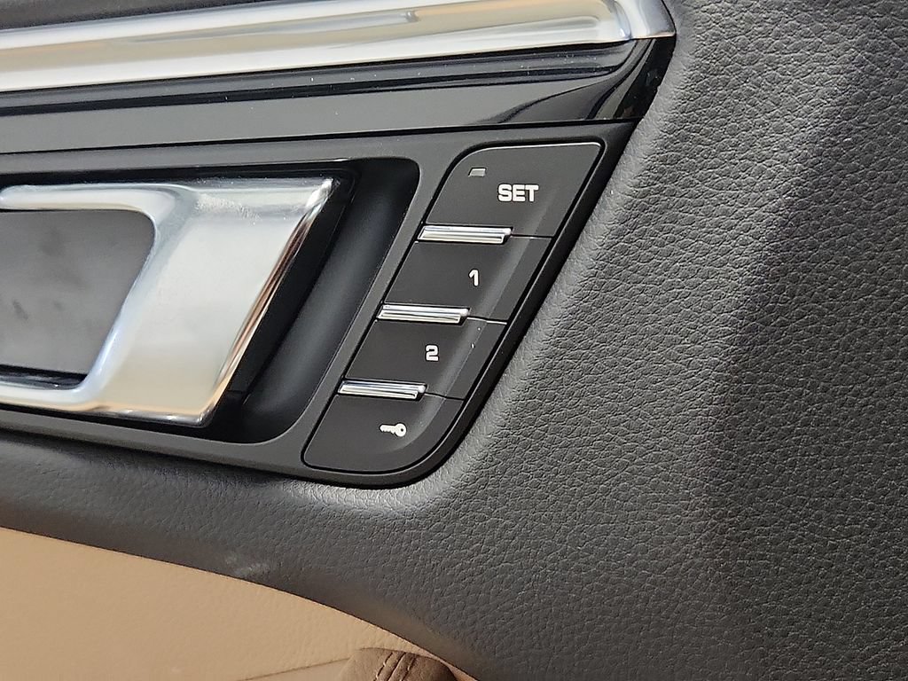 New 2026 Porsche Macan AWD/4WD image 22