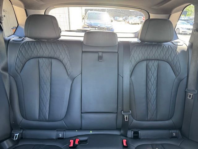 Used 2025 BMW X5 xDrive50e AWD/4WD image 26