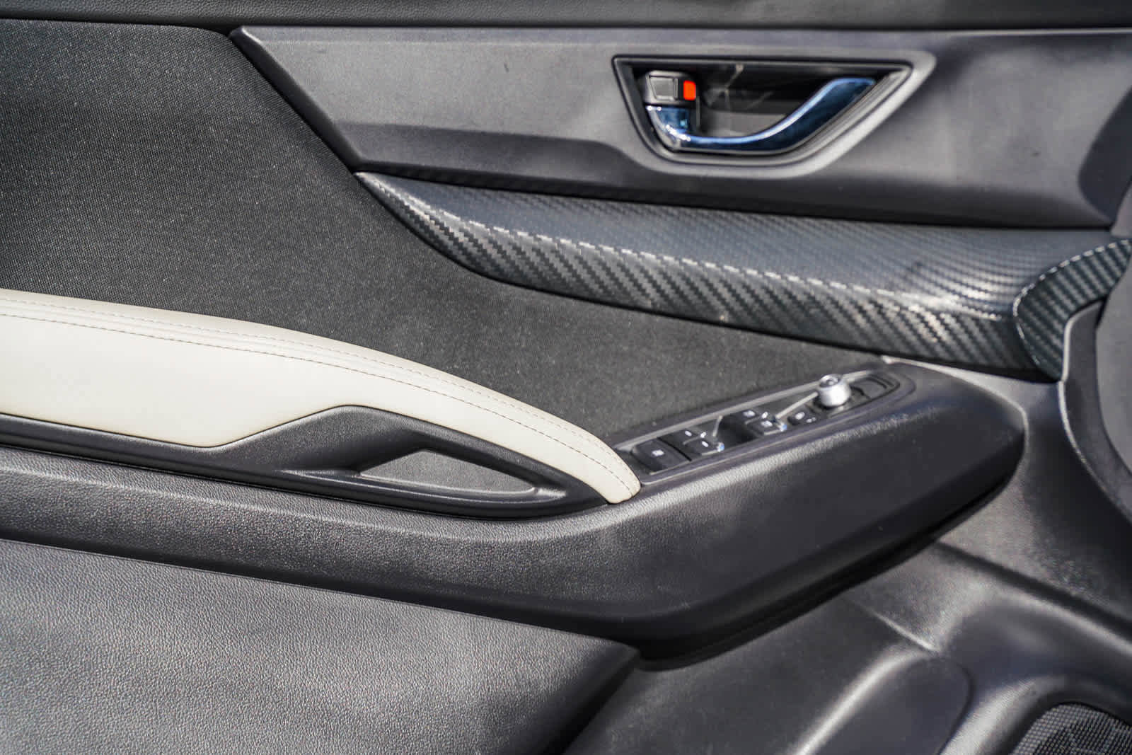 Certified 2025 Subaru Ascent Premium image 19