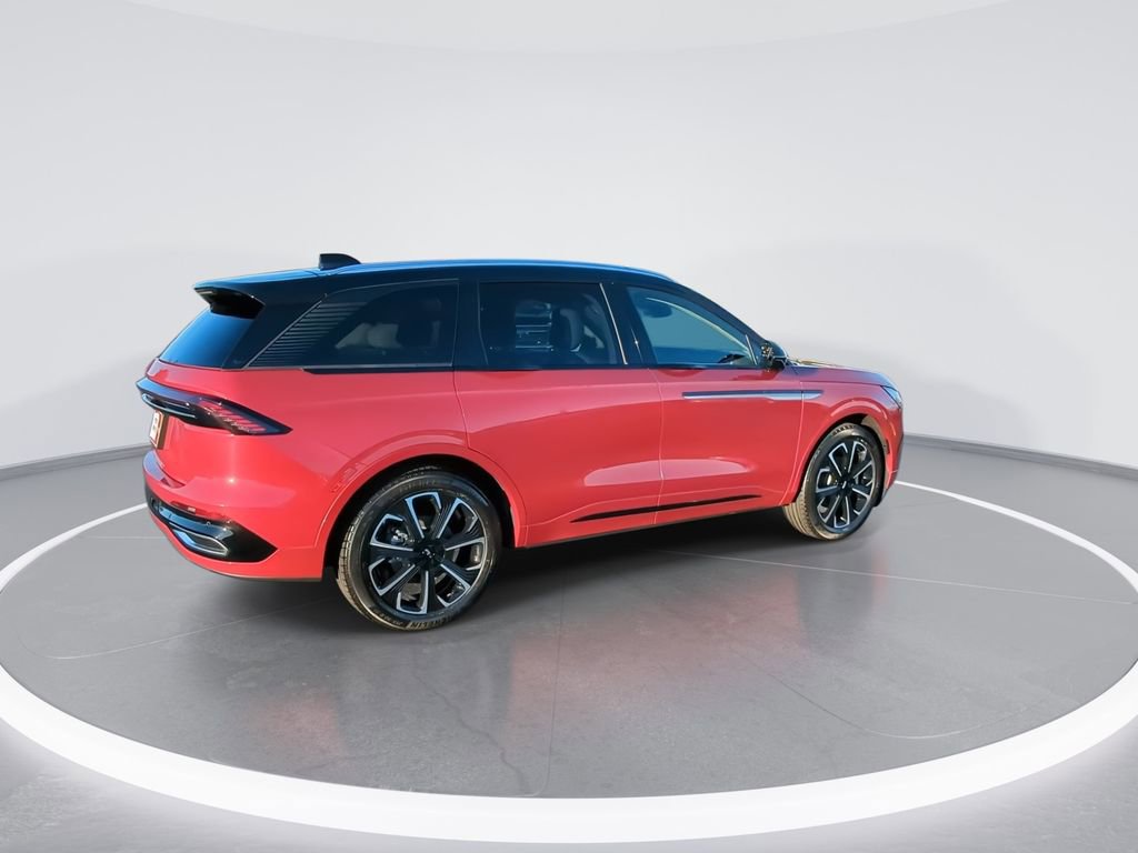 Used 2025 Lincoln Nautilus Reserve image 8