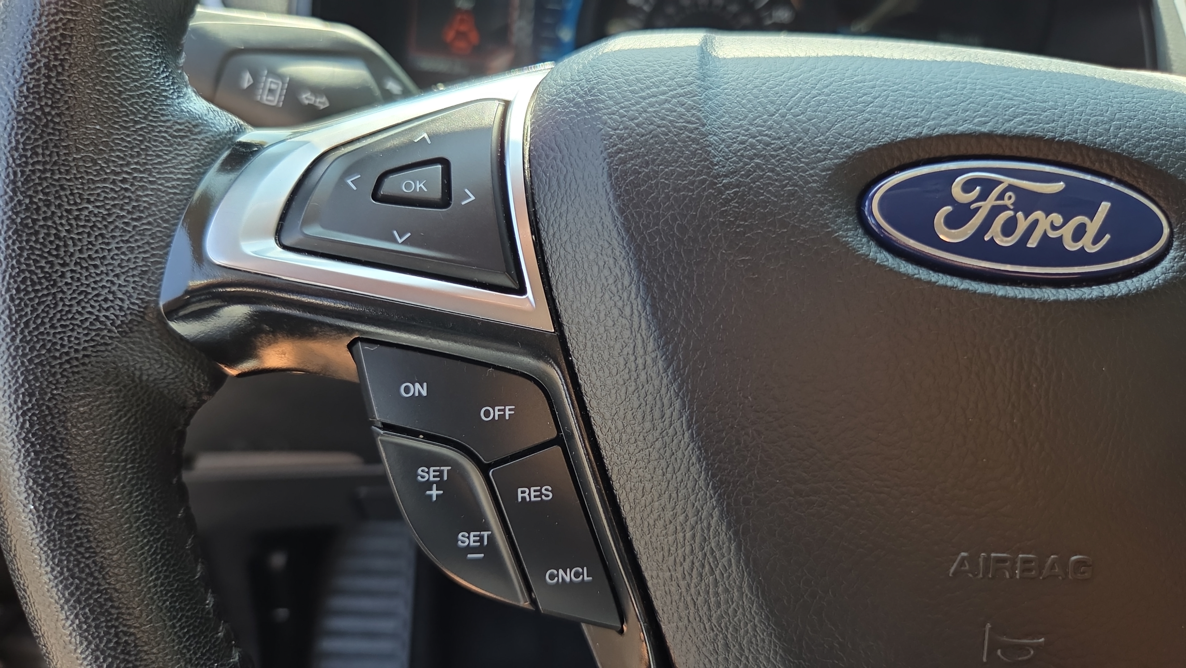 Used 2024 Ford Edge SEL AWD/4WD image 24