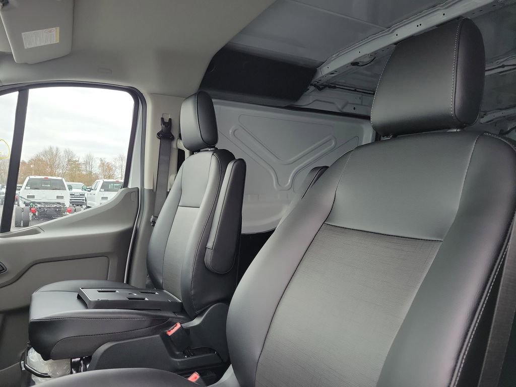 New 2026 Ford Transit 250 Low Roof image 20