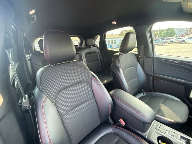 Used 2025 Ford Escape ST-Line FWD image 10