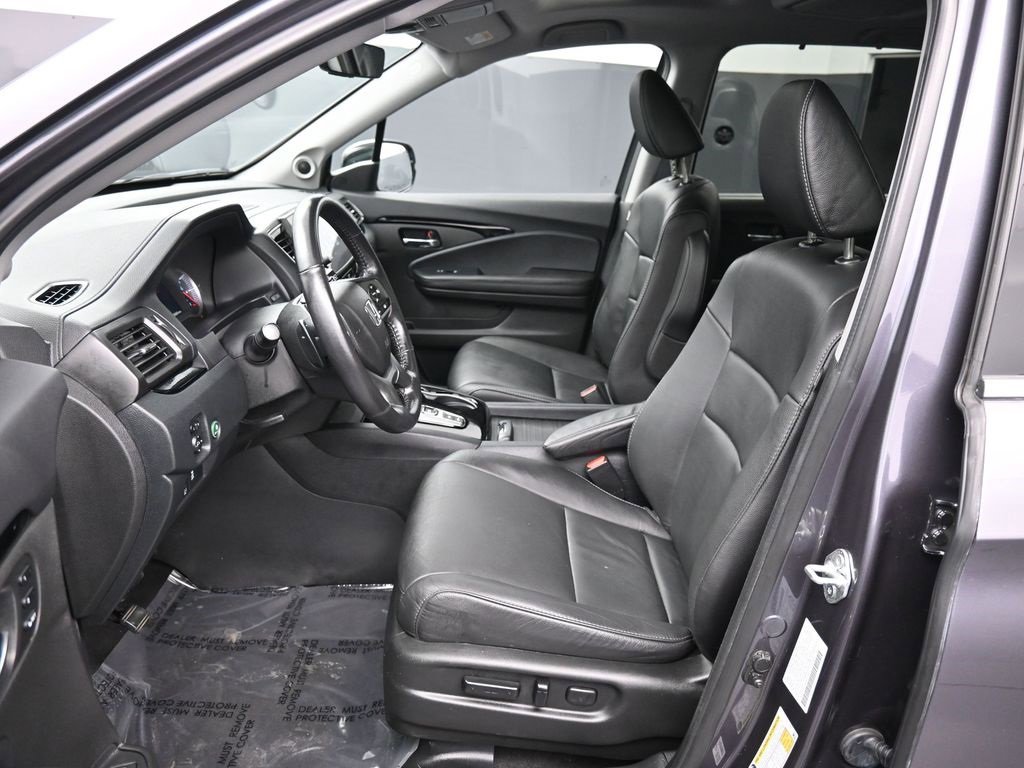 Certified 2022 Honda Pilot Touring image 19