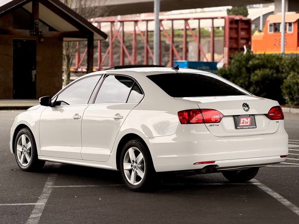 Used 2013 Volkswagen Jetta TDI FWD image 5