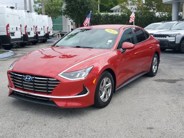 Used 2021 Hyundai Sonata SE FWD image 3
