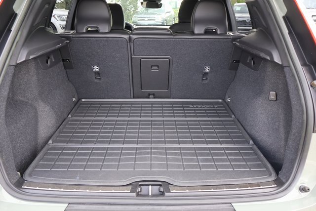 Used 2023 Volvo XC40 B5 Ultimate w/ Protection Package Premier image 16