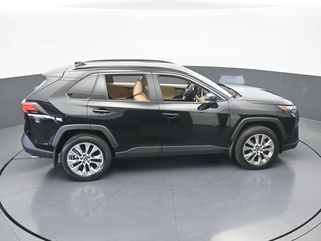 Used 2025 Toyota RAV4 XLE Premium FWD image 55