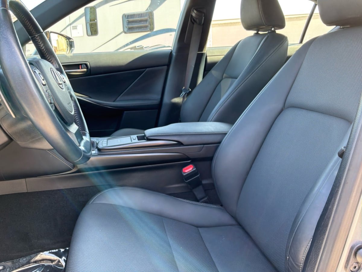 Used 2022 Lexus IS 300 w/ Premium Package RWD image 19
