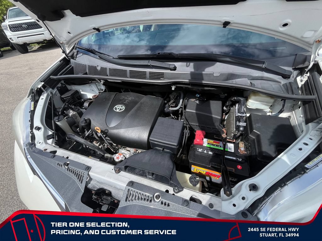 Used 2018 Toyota Sienna Limited Premium FWD image 23