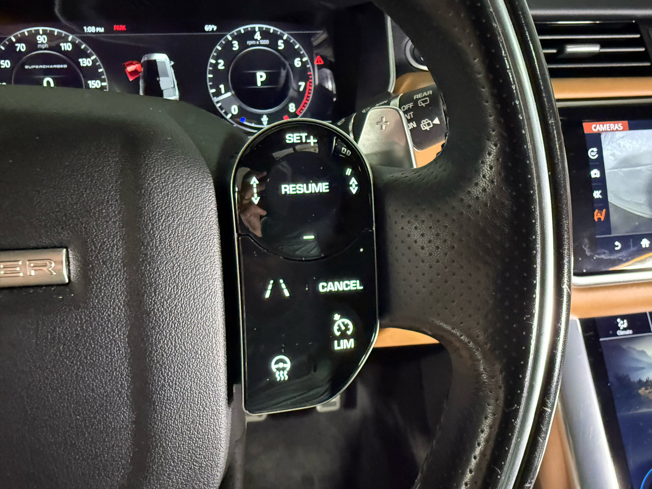 Used 2018 Land Rover Range Rover Sport Supercharged image 17