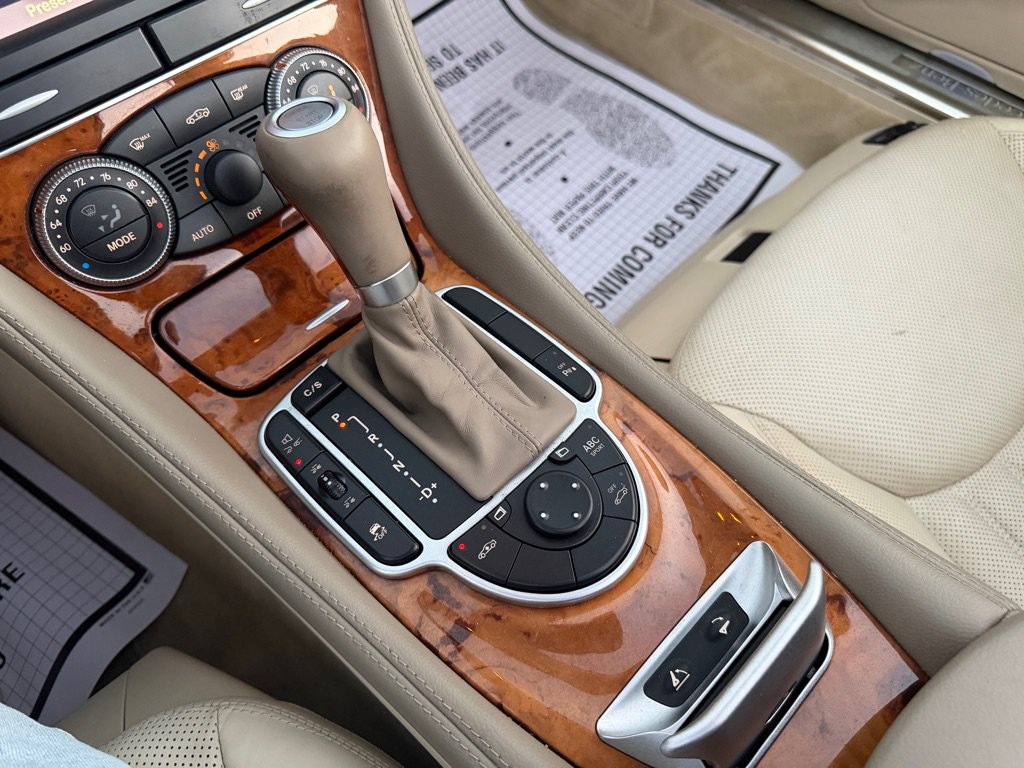 Used 2011 Mercedes-Benz SL 550 image 15