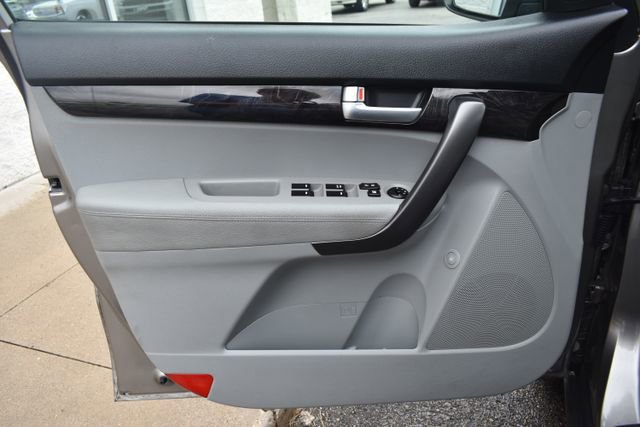 Used 2014 Kia Sorento LX image 14