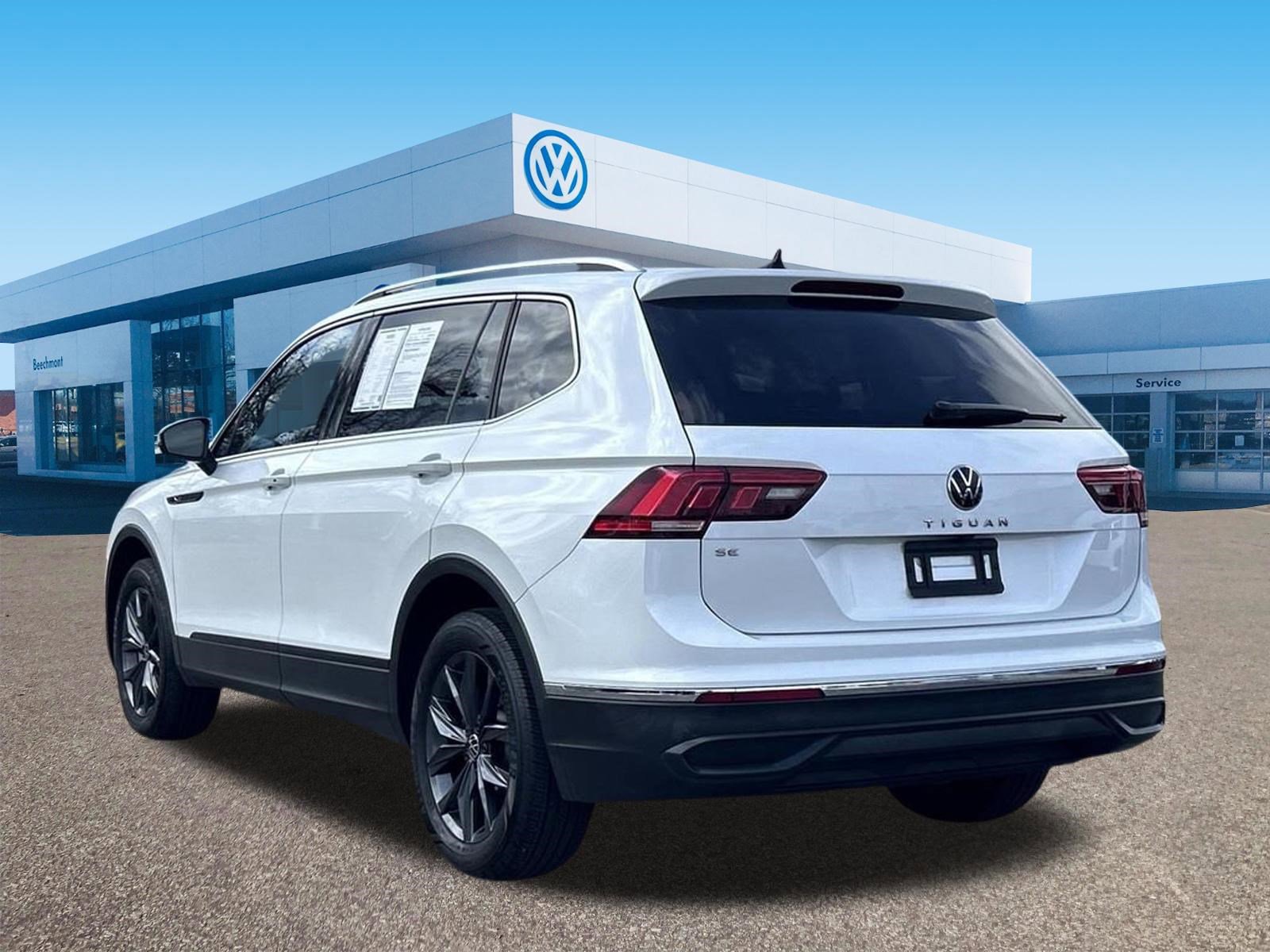 Certified 2023 Volkswagen Tiguan SE w/ Panoramic Sunroof Package FWD image 8