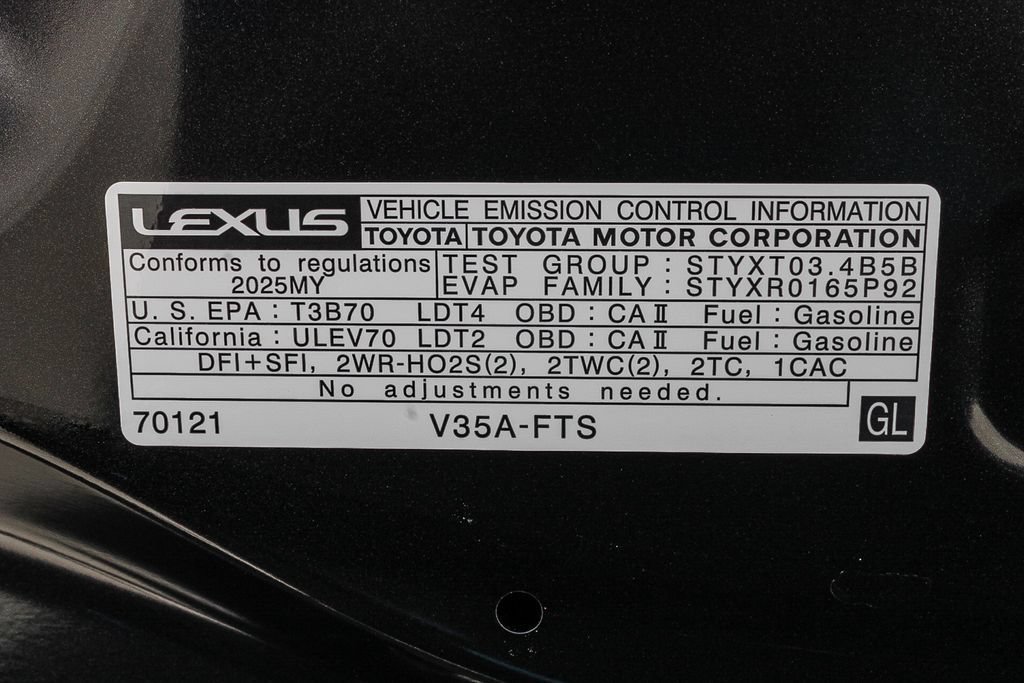 Used 2025 Lexus GX 550 w/ Cold Area Package AWD/4WD image 28
