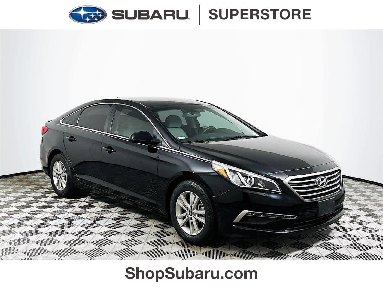 Used 2015 Hyundai Sonata SE w/ Option Group 02 FWD image 1