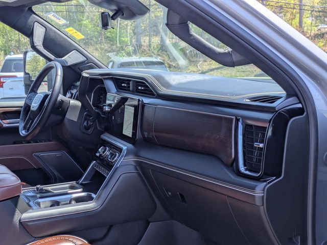 Certified 2025 GMC Sierra 3500 Denali Ultimate AWD/4WD image 36