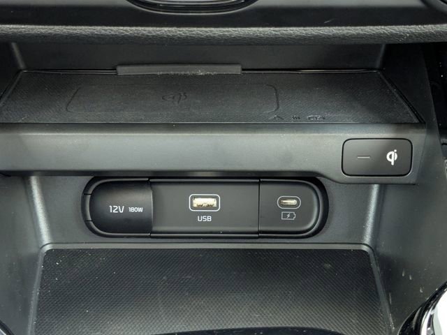 Certified 2025 Kia Soul GT-Line w/ GT-Line Technology Package image 27