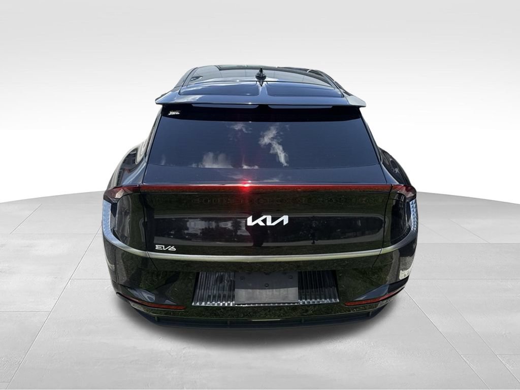 Used 2024 Kia EV6 Wind w/ Wind Technology Package AWD/4WD image 4