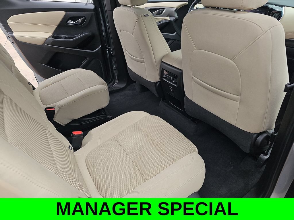 Used 2023 Chevrolet Traverse LT w/ LPO, Cargo Package AWD/4WD image 11
