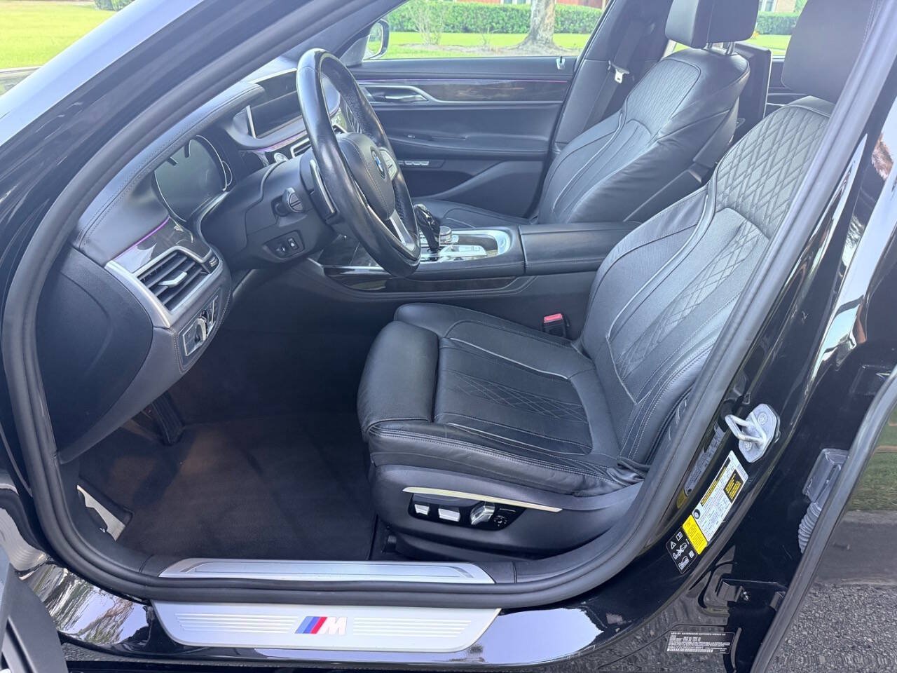 Used 2016 BMW 750i xDrive AWD/4WD image 7