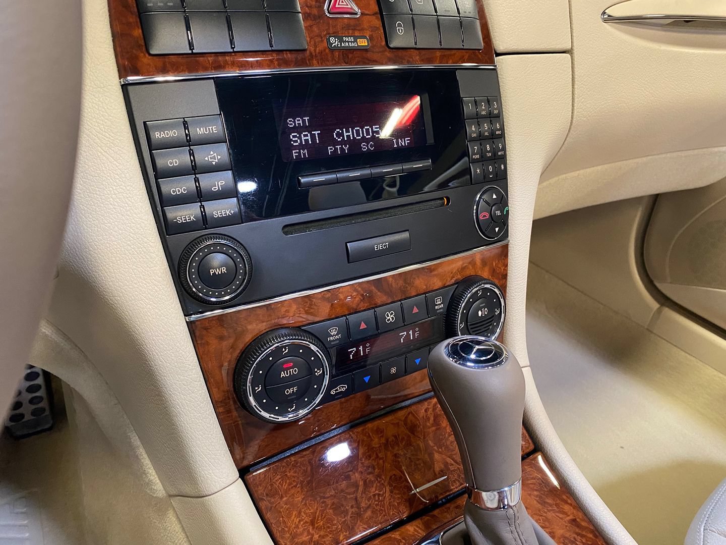 Used 2007 Mercedes-Benz CLK 350 Cabriolet image 12