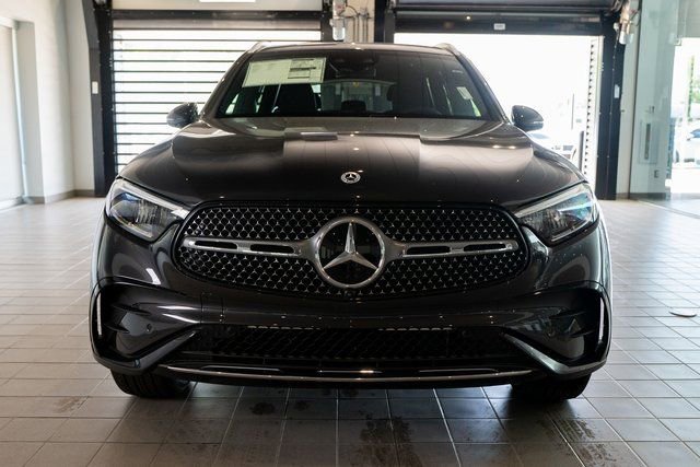 New 2025 Mercedes-Benz GLC 350e 4MATIC image 2
