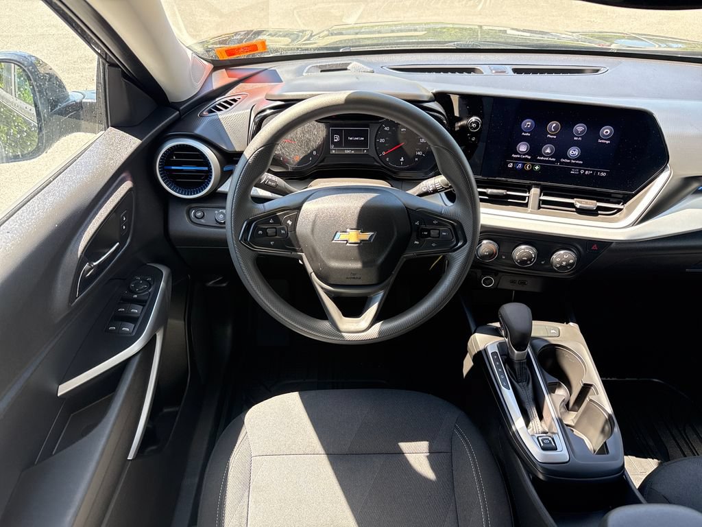 Used 2026 Chevrolet Trax LS w/ LS Convenience Package FWD image 15
