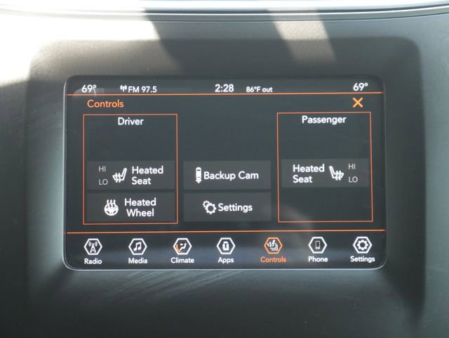 Used 2020 Jeep Cherokee Latitude Lux w/ Comfort/Convenience Group AWD/4WD image 3