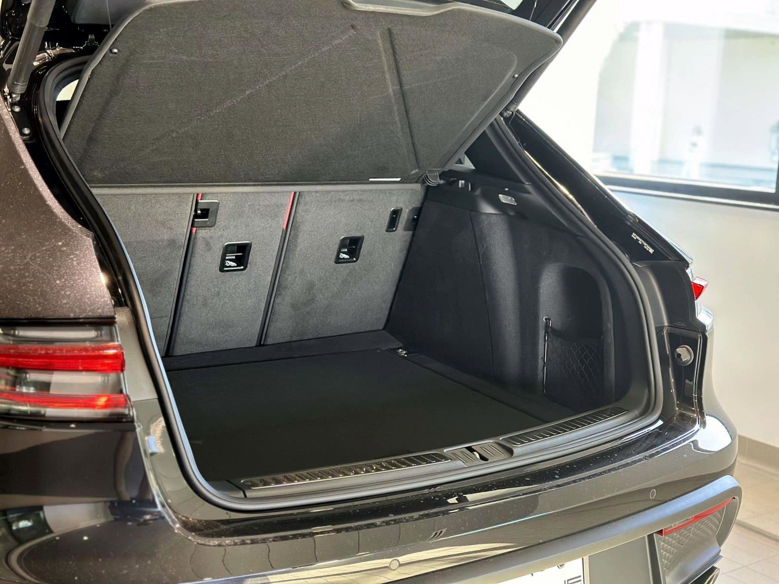 New 2026 Porsche Macan S image 12