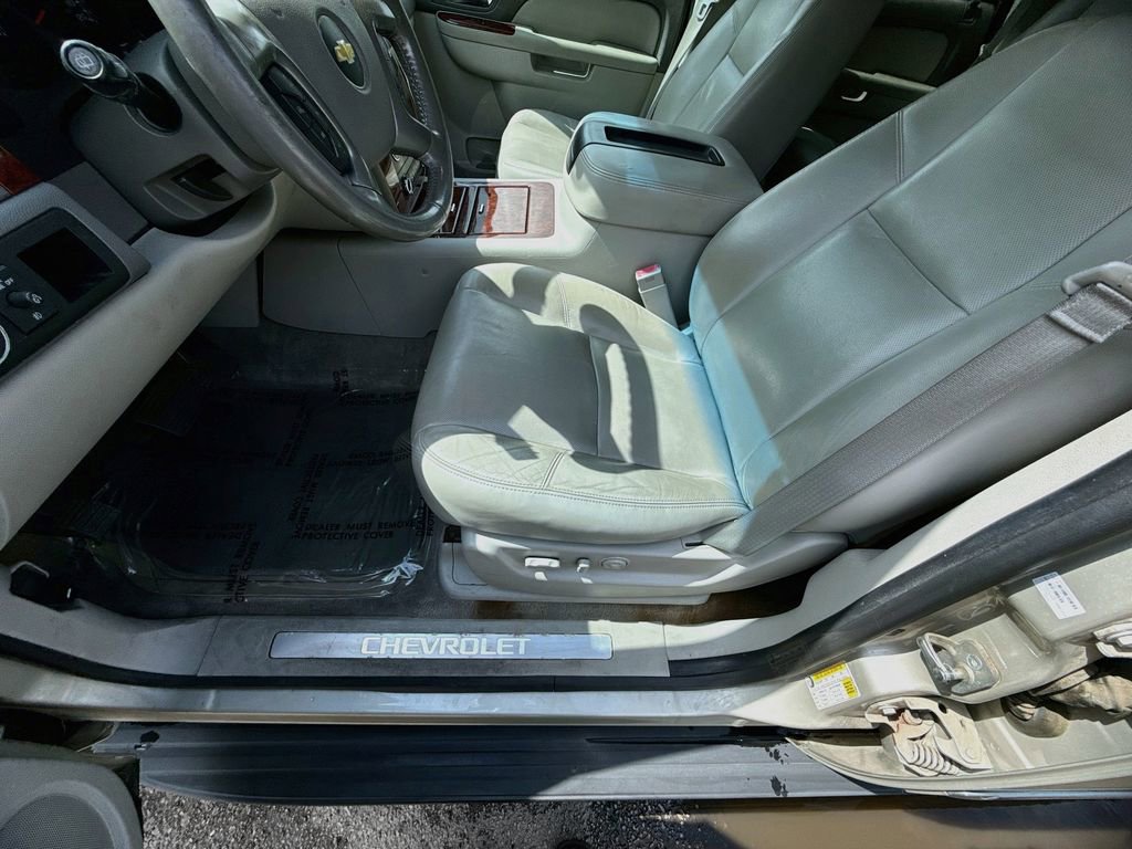 Used 2014 Chevrolet Tahoe LTZ RWD image 20