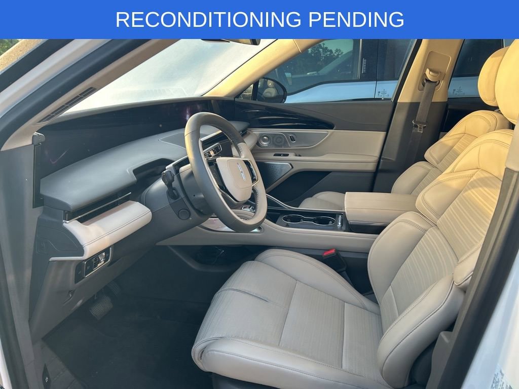 Used 2025 Lincoln Nautilus Reserve AWD/4WD image 8