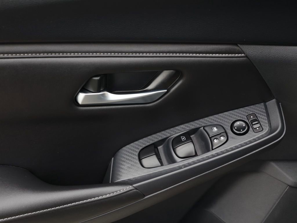 Used 2025 Nissan Sentra SV image 23