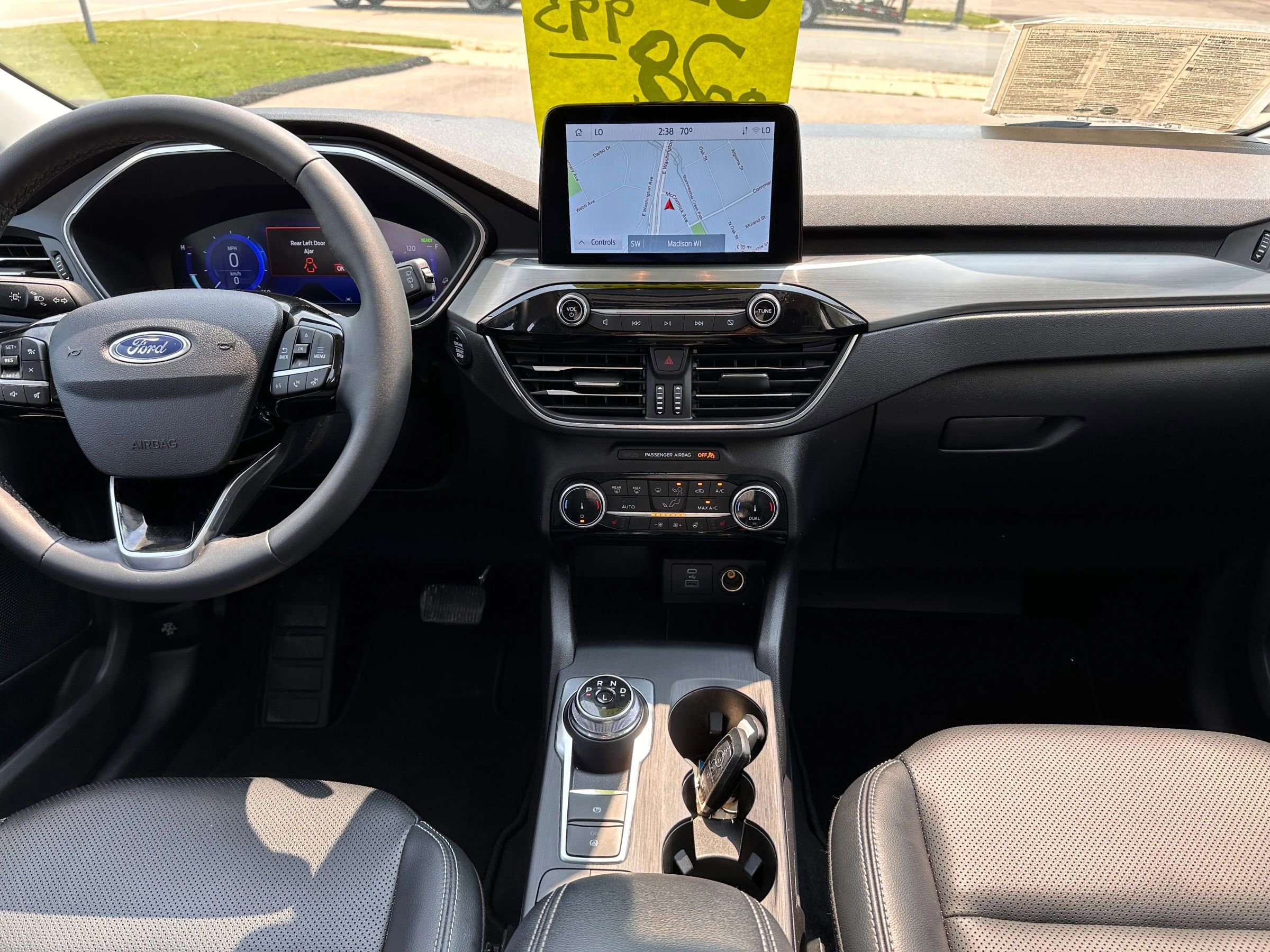 Used 2022 Ford Escape Titanium image 17